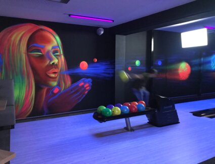 UV Bowling